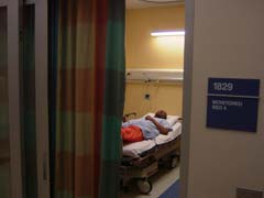 media_gallery/productions/mirror-hospital-bed-curtain.jpg